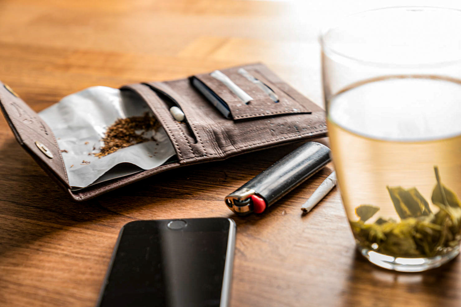 Cork tobacco pouch 'Corbuk' in dark brown